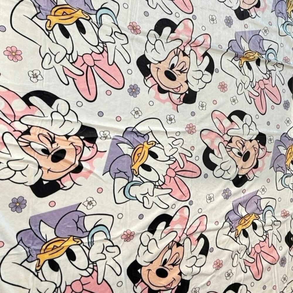 Minnie Daisy Duck Soft Fleece Throw Blanket 58x50 Pink Purple Polyester Cute